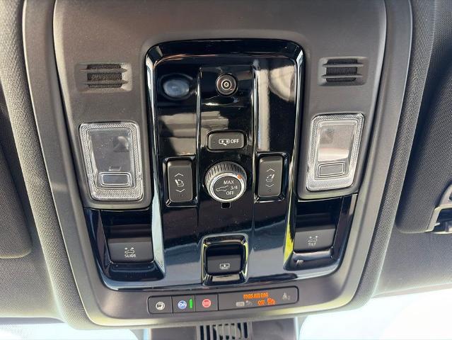 2026 Chevrolet Suburban RST, 4WD