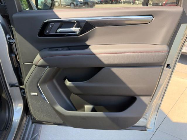 2026 Chevrolet Suburban RST, 4WD