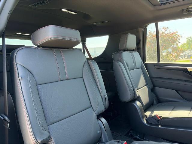 2026 Chevrolet Suburban RST, 4WD