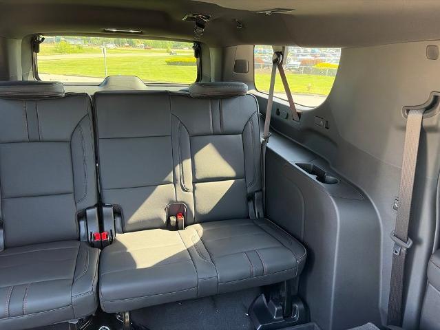 2026 Chevrolet Suburban RST, 4WD