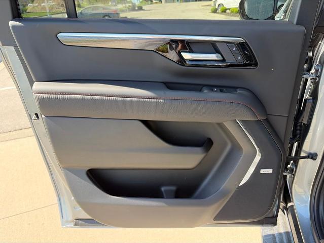 2026 Chevrolet Suburban RST, 4WD