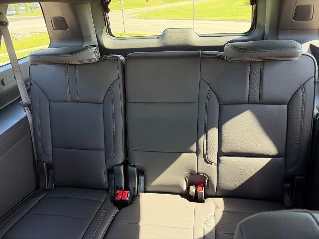 2026 Chevrolet Suburban RST, 4WD