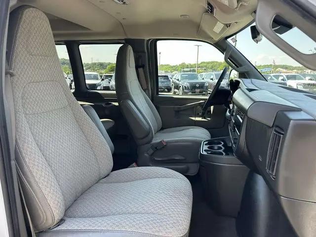 2024 Chevrolet Express Passenger RWD 3500 Extended Wheelbase LT