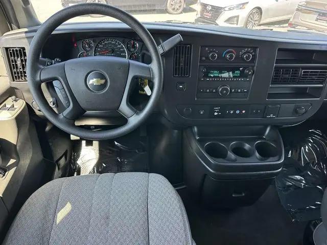 2024 Chevrolet Express Passenger RWD 3500 Extended Wheelbase LT