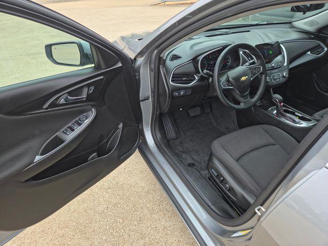 2025 Chevrolet Malibu FWD RS
