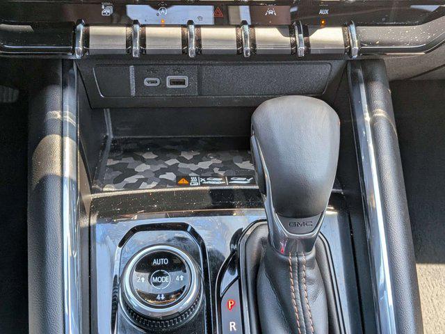 2024 GMC Canyon 4WD AT4