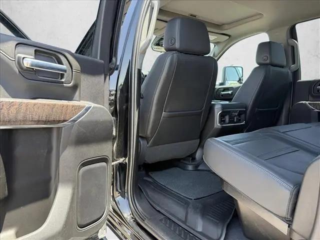 2023 GMC Sierra 3500HD 4WD Crew Cab Long Bed Denali