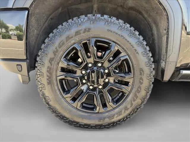 2023 GMC Sierra 3500HD 4WD Crew Cab Long Bed Denali