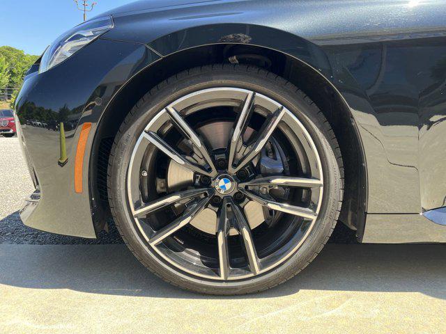 2025 BMW M240 i