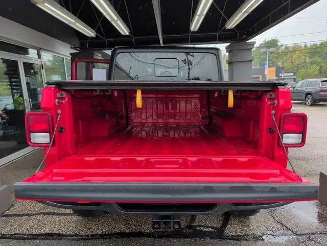 2023 Jeep Gladiator Sport