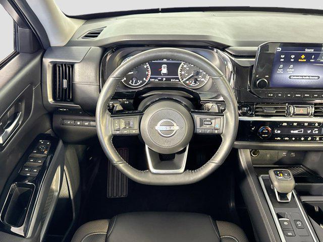 2025 Nissan Pathfinder SL 4WD