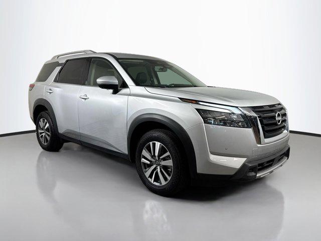 2025 Nissan Pathfinder SL 4WD