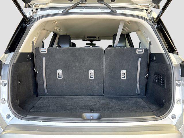 2025 Nissan Pathfinder SL 4WD