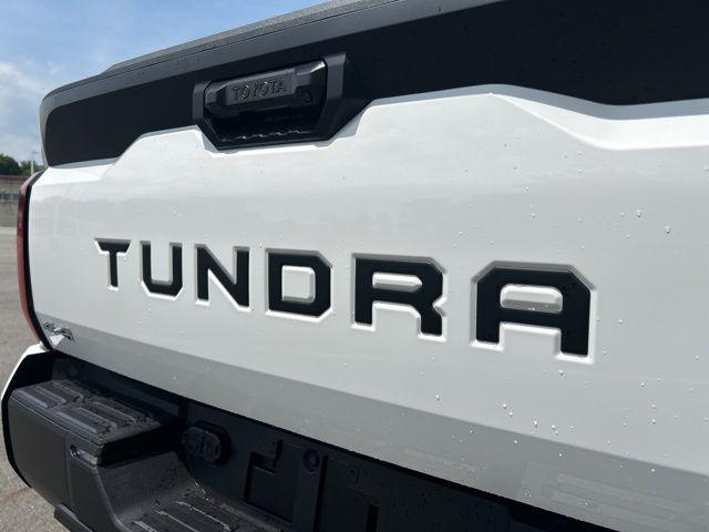 2026 Toyota Tundra SR5 CrewMax 5.5' Bed