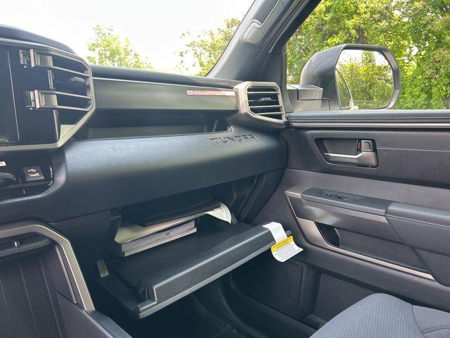2026 Toyota Tundra SR5 CrewMax 5.5' Bed