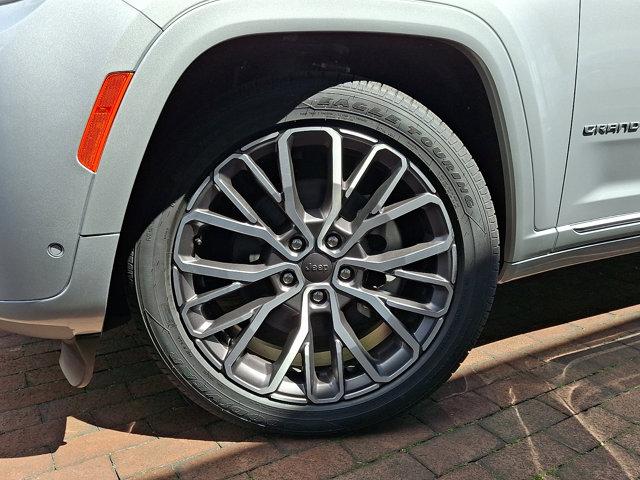 2026 Jeep Grand Cherokee L Summit 4x4