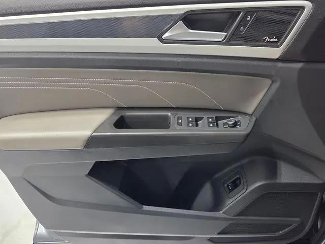 2022 Volkswagen Atlas 3.6L V6 SEL Premium R-Line