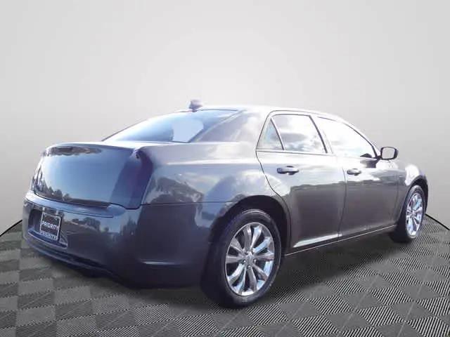 2015 Chrysler 300 Limited