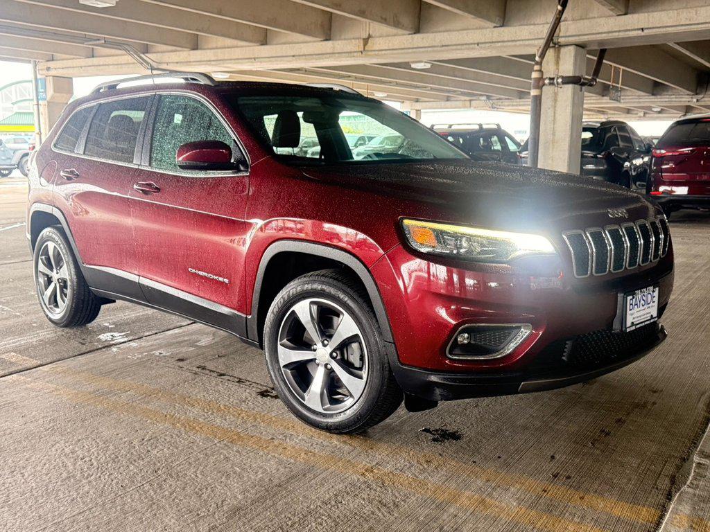 View vehicle photo 7
