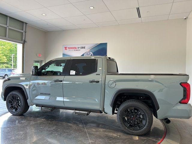2026 Toyota Tundra SR5 CrewMax 5.5' Bed