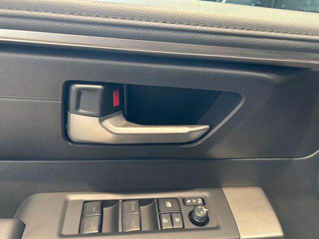 2026 Toyota Tundra SR5 CrewMax 5.5' Bed
