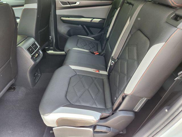 2026 Volkswagen Atlas Peak Edition