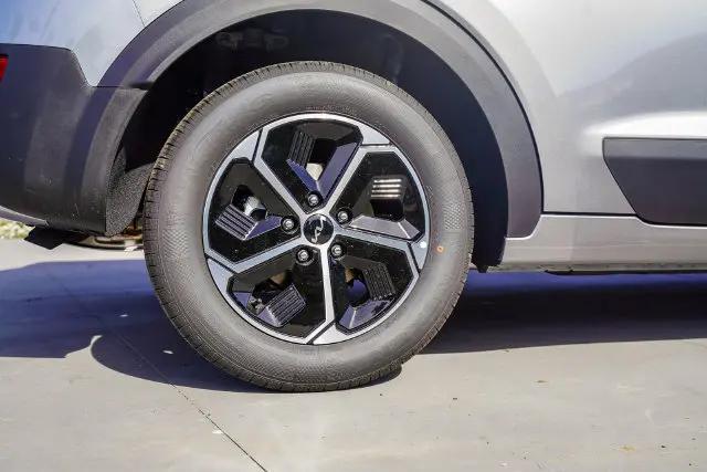 2026 Kia Niro LX