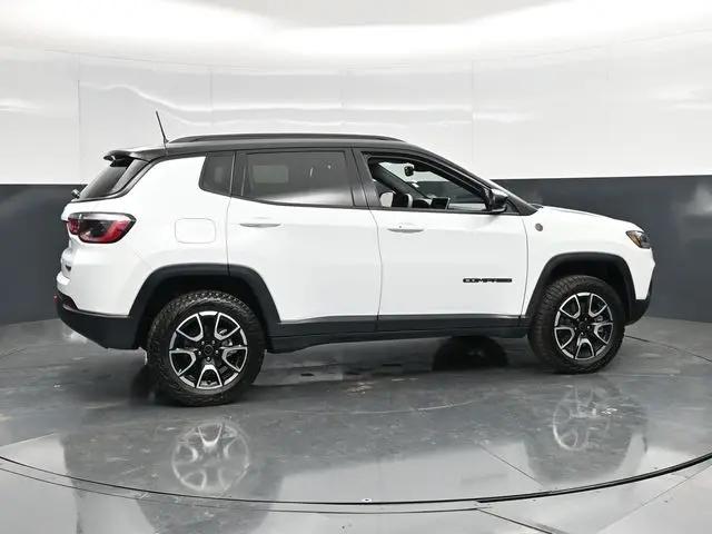 2025 Jeep Compass Trailhawk 4x4