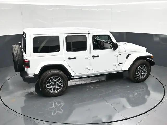 2025 Jeep Wrangler 4-Door Sahara 4x4