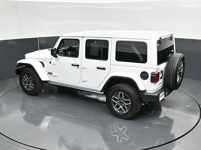 2025 Jeep Wrangler 4-Door Sahara 4x4