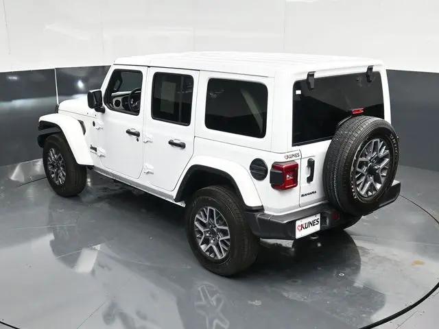 2025 Jeep Wrangler 4-Door Sahara 4x4