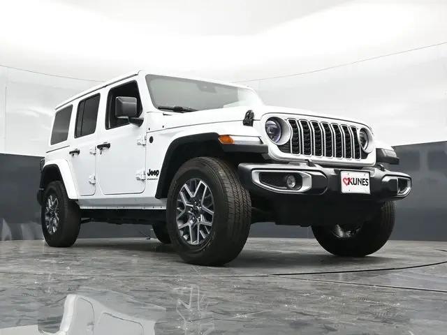 2025 Jeep Wrangler 4-Door Sahara 4x4