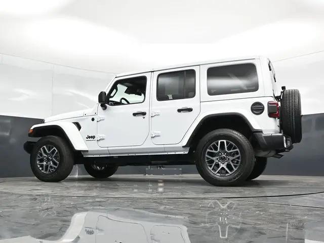 2025 Jeep Wrangler 4-Door Sahara 4x4
