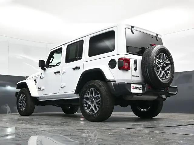 2025 Jeep Wrangler 4-Door Sahara 4x4