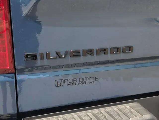 2024 Chevrolet Silverado 1500 2WD Crew Cab Short Bed Custom