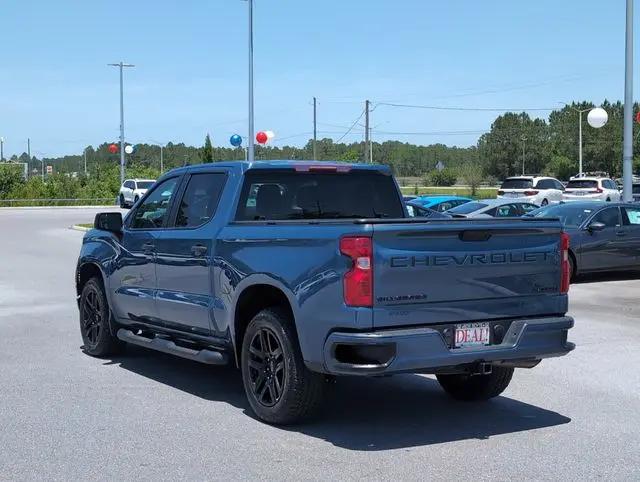 2024 Chevrolet Silverado 1500 2WD Crew Cab Short Bed Custom
