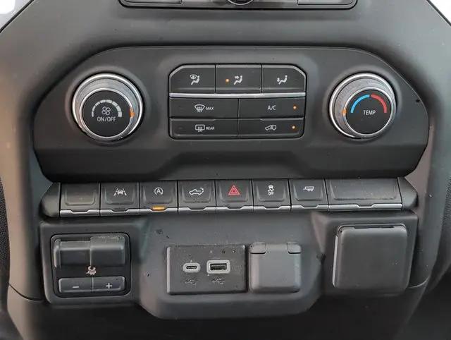 2024 Chevrolet Silverado 1500 2WD Crew Cab Short Bed Custom