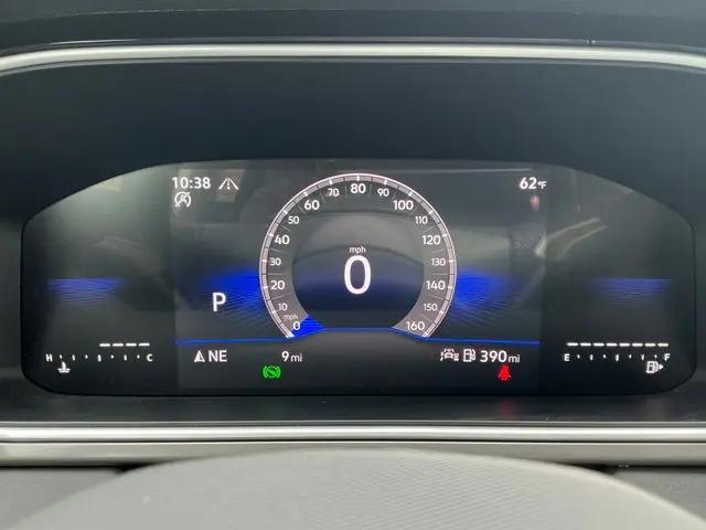 2026 Volkswagen Taos SE Black