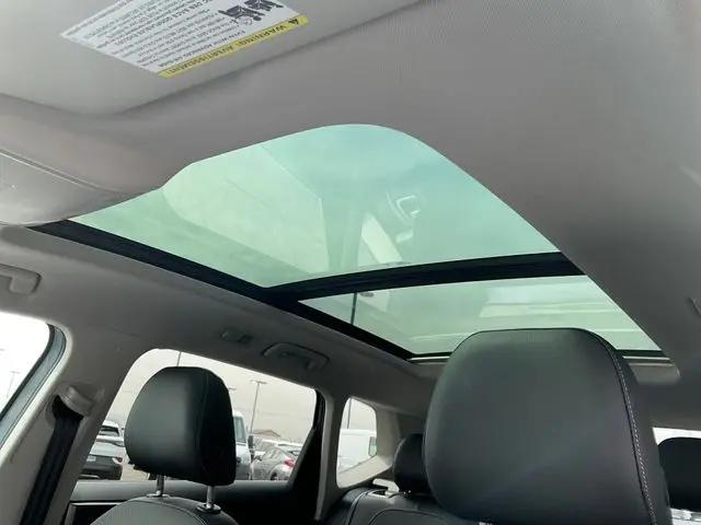2026 Volkswagen Taos SE Black