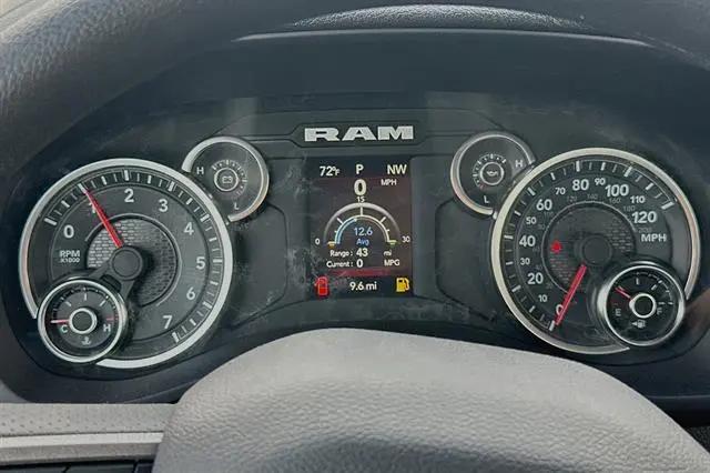 2024 Ram 2500 Tradesman Regular Cab 4x2 8' Box