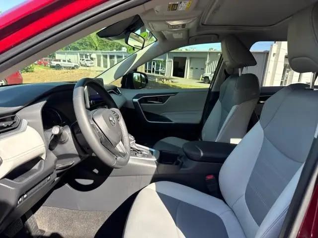 2025 Toyota RAV4 Hybrid XLE Premium