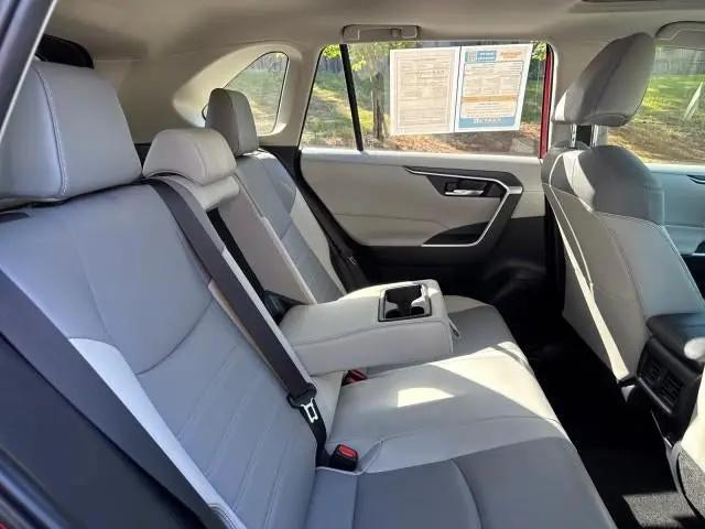 2025 Toyota RAV4 Hybrid XLE Premium