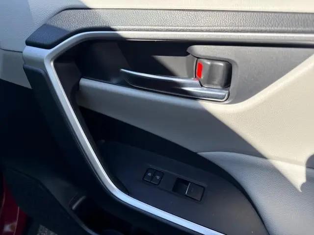 2025 Toyota RAV4 Hybrid XLE Premium