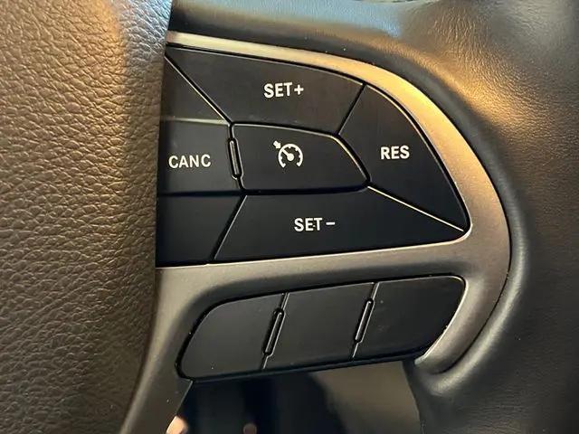 2021 Jeep Grand Cherokee Laredo X 4x2