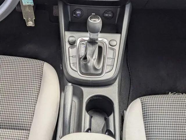 2022 Hyundai Kona SE