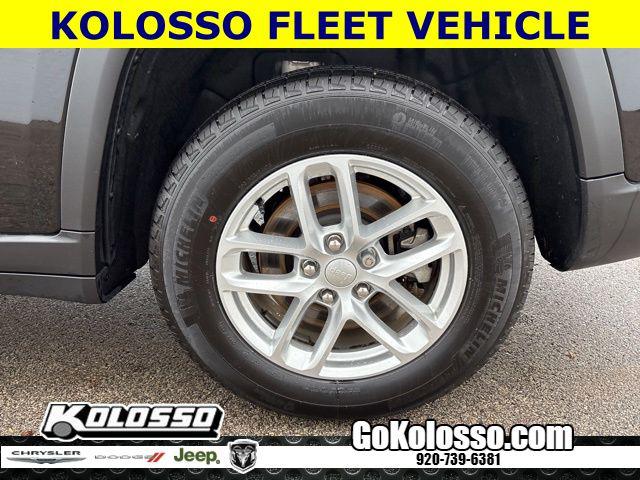 2025 Jeep Grand Cherokee L Laredo X 4x4