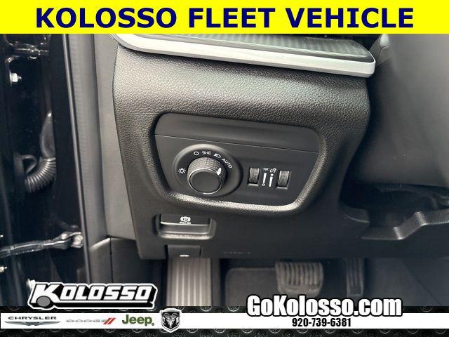 2025 Jeep Grand Cherokee L Laredo X 4x4