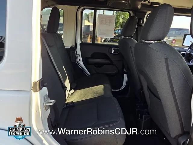 2024 Jeep Wrangler 4-Door Sahara 4x4