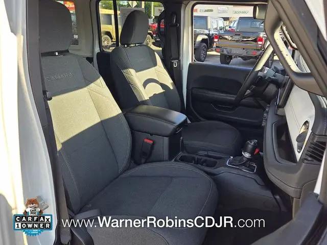 2024 Jeep Wrangler 4-Door Sahara 4x4
