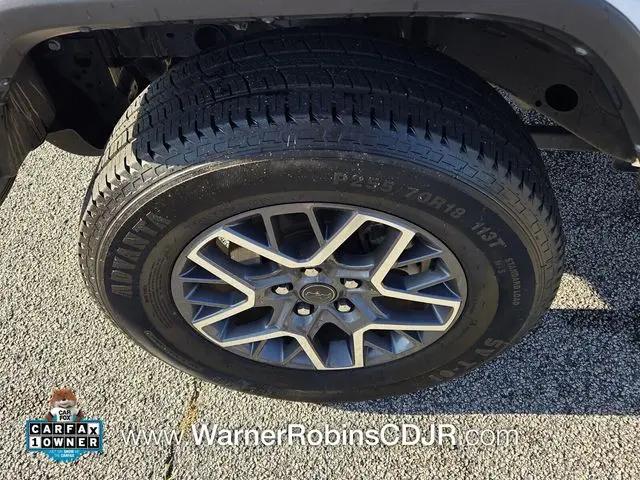 2024 Jeep Wrangler 4-Door Sahara 4x4